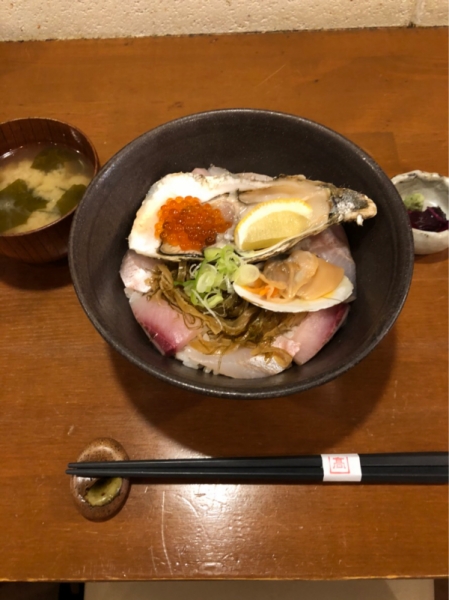 海鮮丼