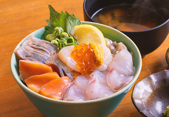 海鮮丼